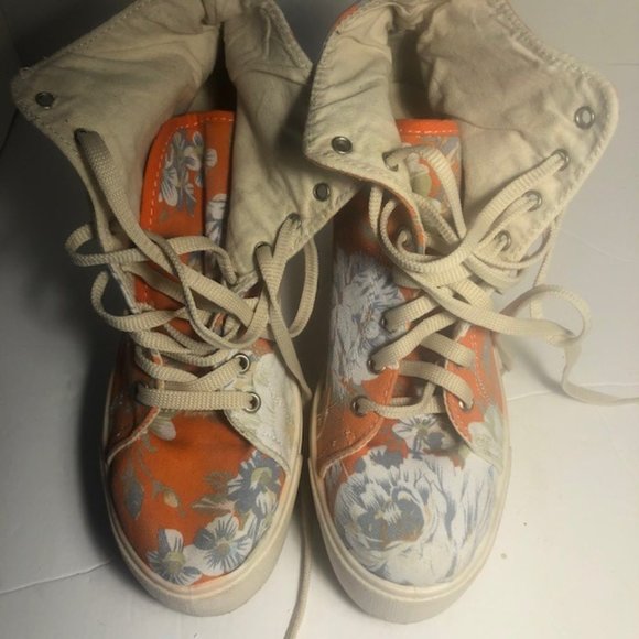 Shelly’s London Spring booties - Picture 6 of 7